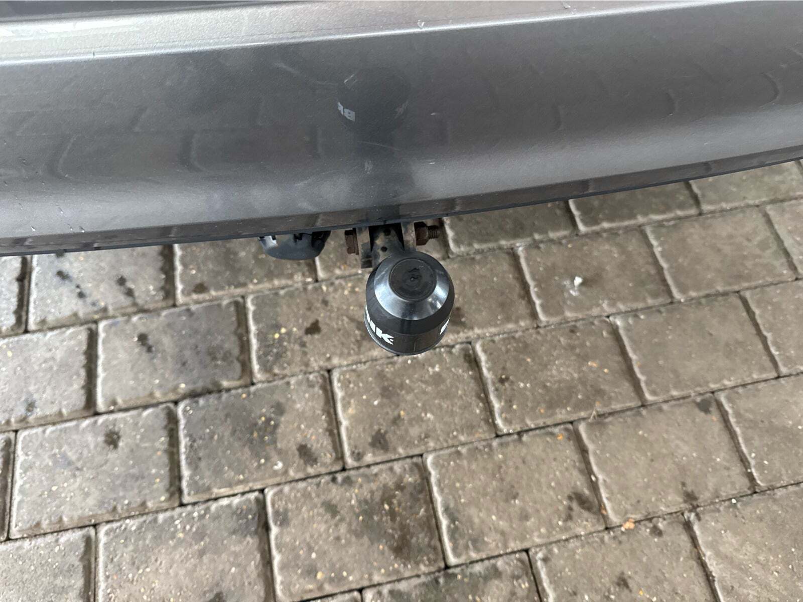 Grå VW Golf VII fra 2014