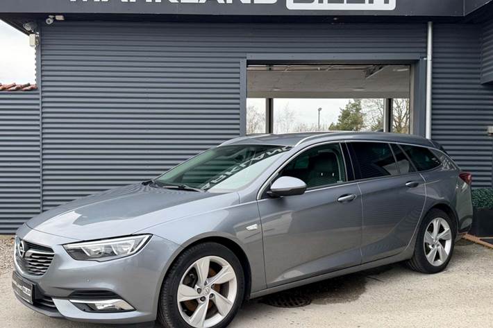 Grå Opel Insignia fra 2018