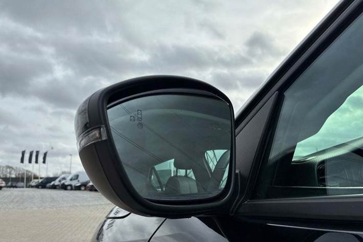 Sort Opel Corsa-e fra 2024