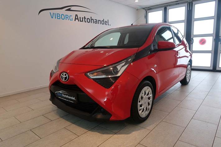 Rød Toyota Aygo fra 2019
