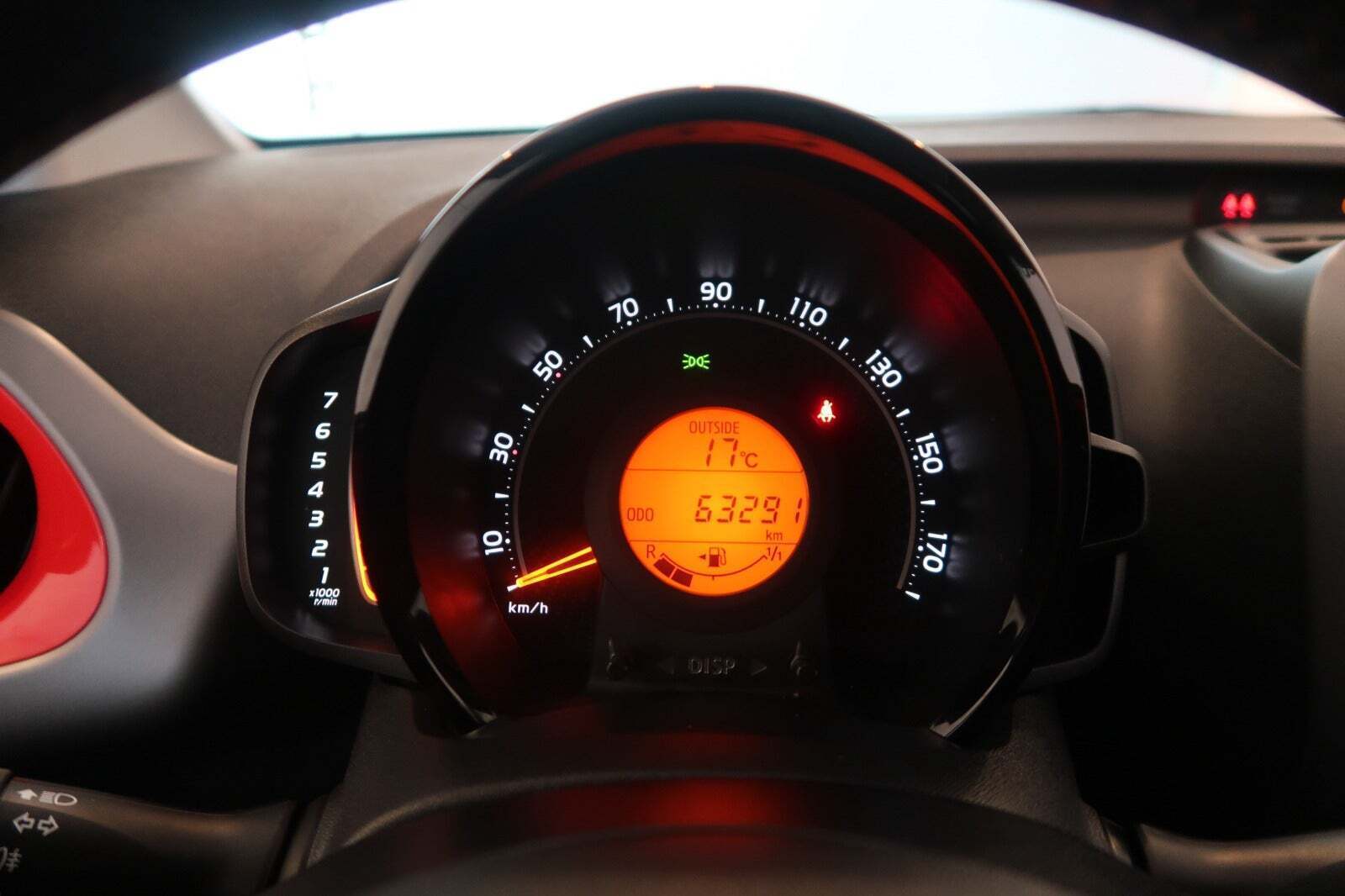 Rød Toyota Aygo fra 2019