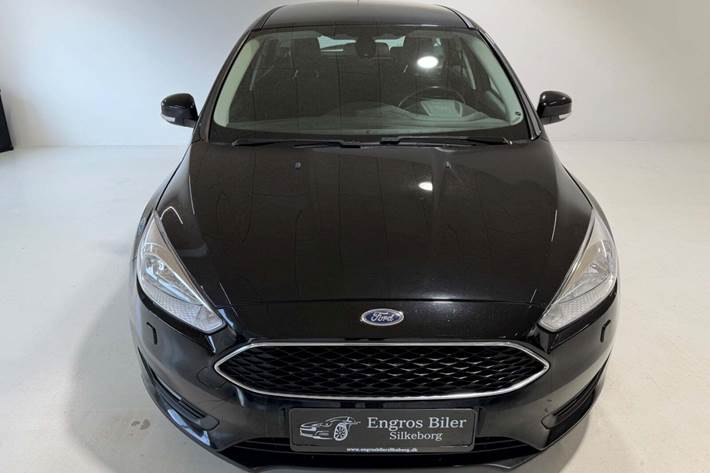 Sort Ford Focus fra 2015