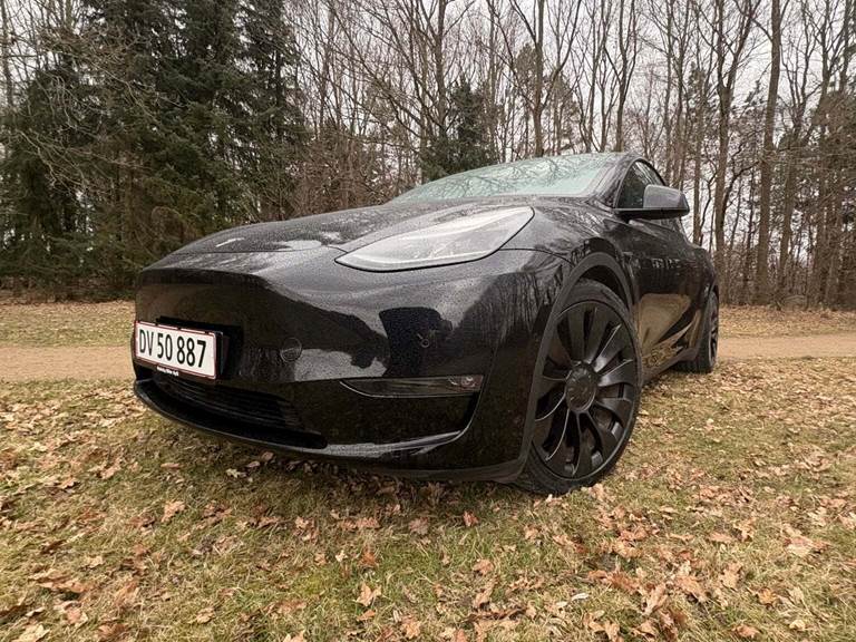 Tesla Model Y Performance AWD