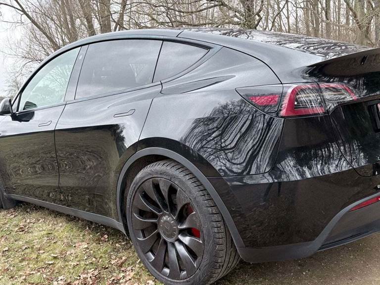 Tesla Model Y Performance AWD
