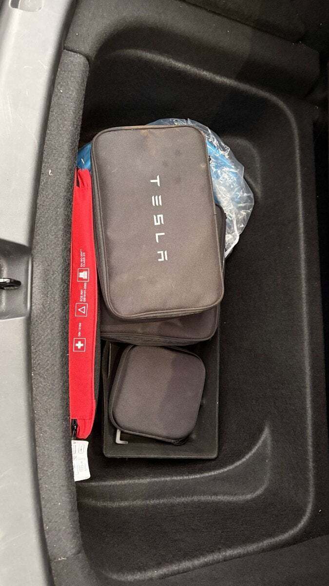 Sort Tesla Model Y fra 2022