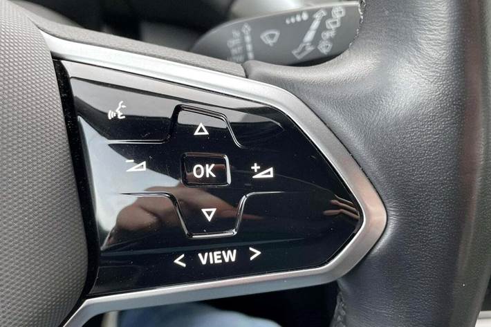 Grå VW ID.4 fra 2022