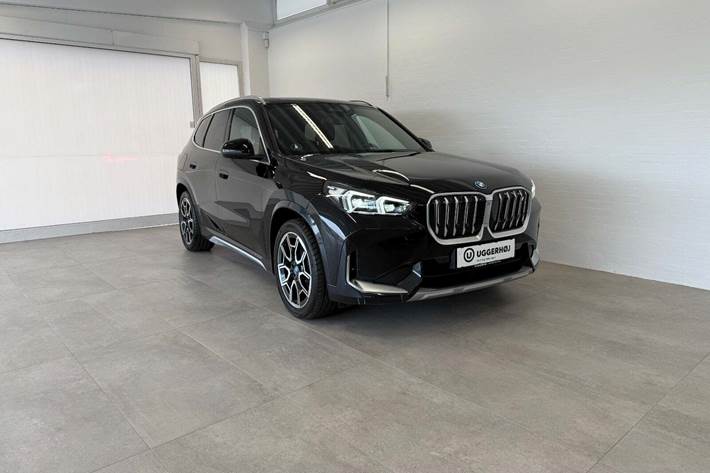 Sort BMW iX1 fra 2023