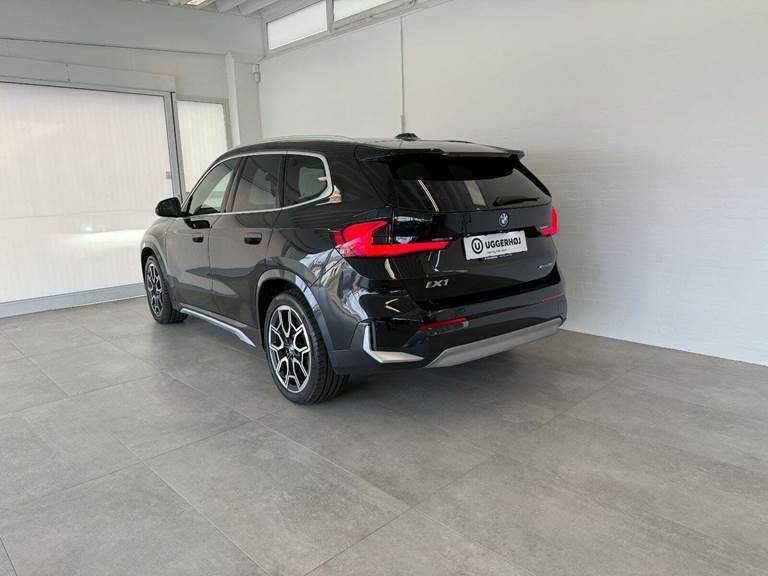 BMW iX1 xDrive30 X-Line