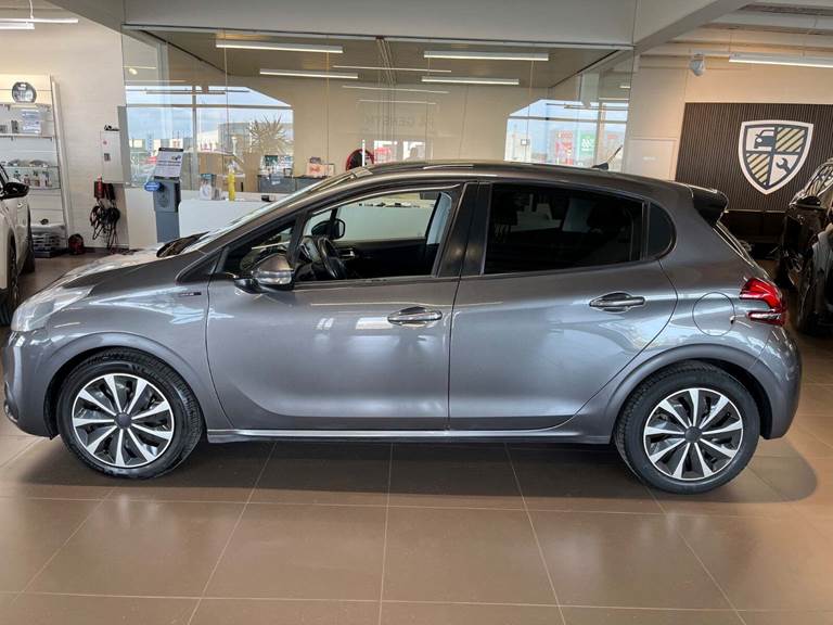 Peugeot 208 1,5 BlueHDi 100 Signature Sky