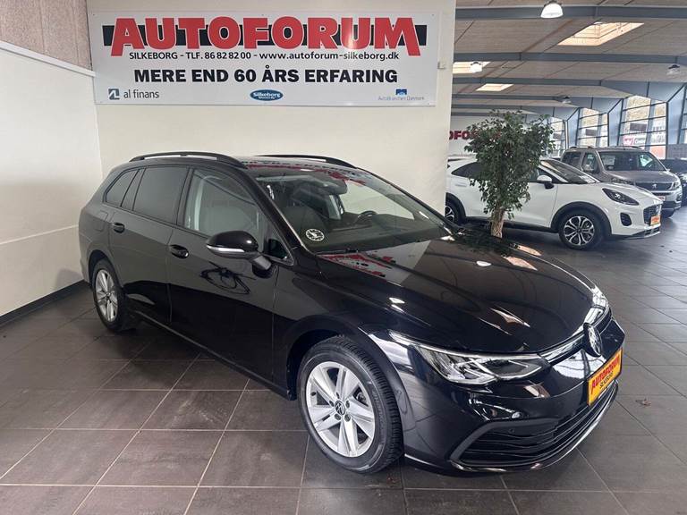 VW Golf VIII 1,5 eTSi 130 Life Variant DSG Van