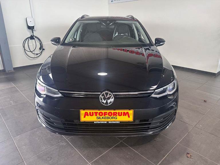 VW Golf VIII 1,5 eTSi 130 Life Variant DSG Van