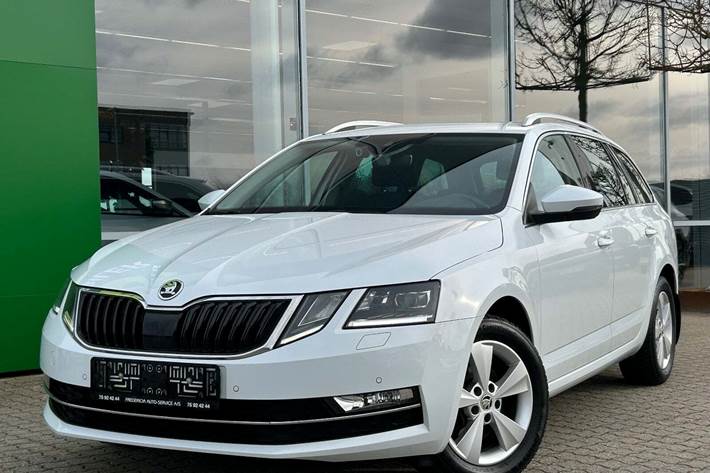 Hvid Skoda Octavia fra 2020