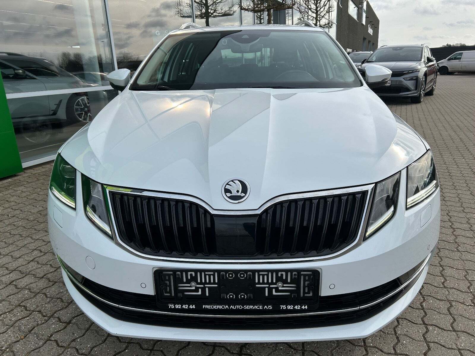 Hvid Skoda Octavia fra 2020
