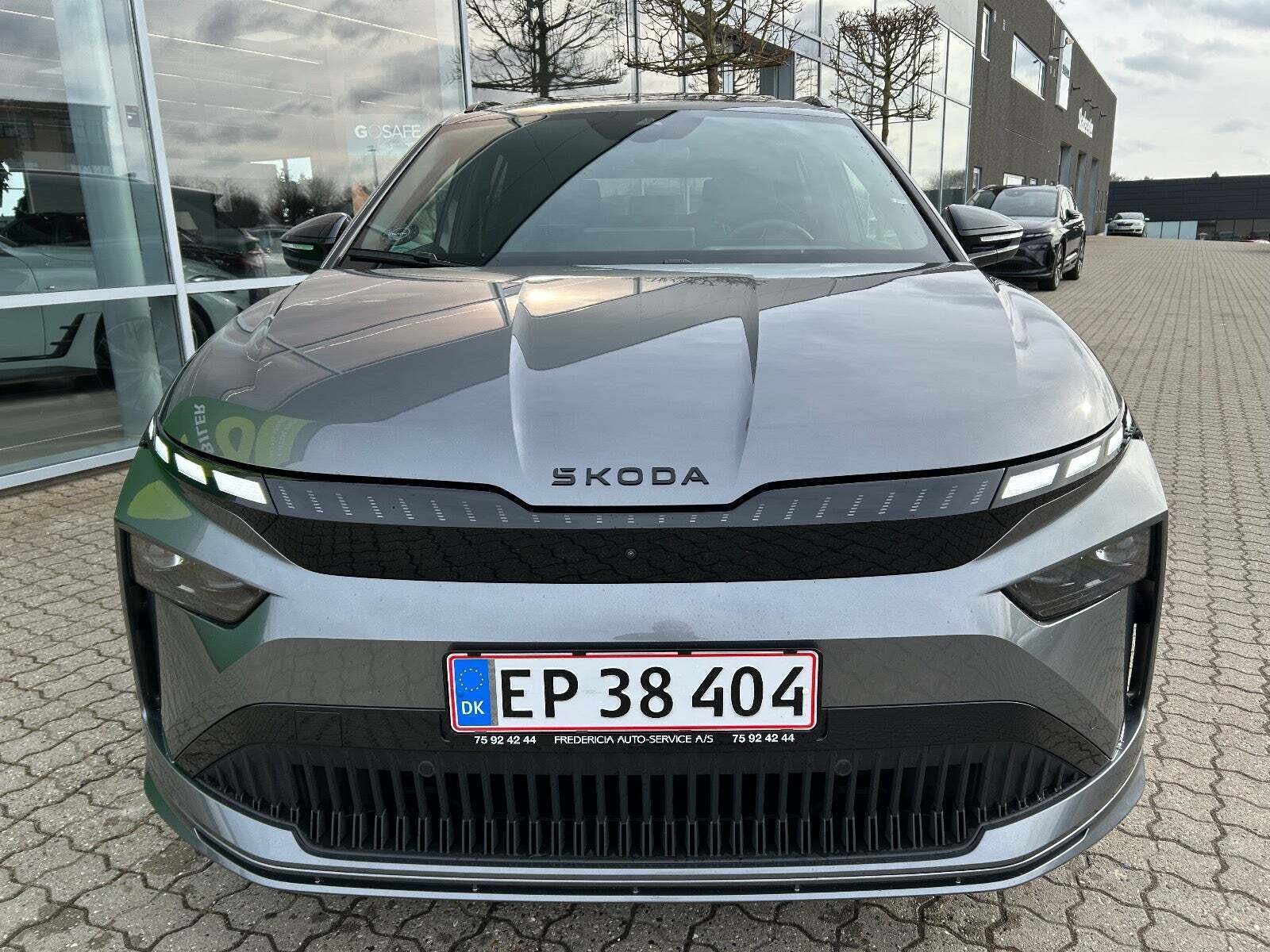 Grå Skoda Enyaq fra 2026