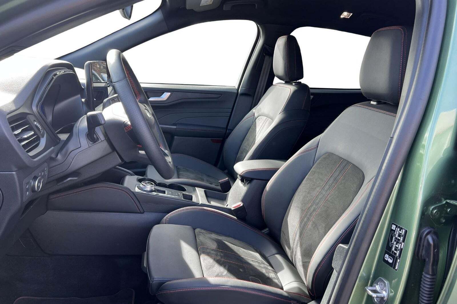 Ford Kuga 2,5 PHEV ST-Line X CVT