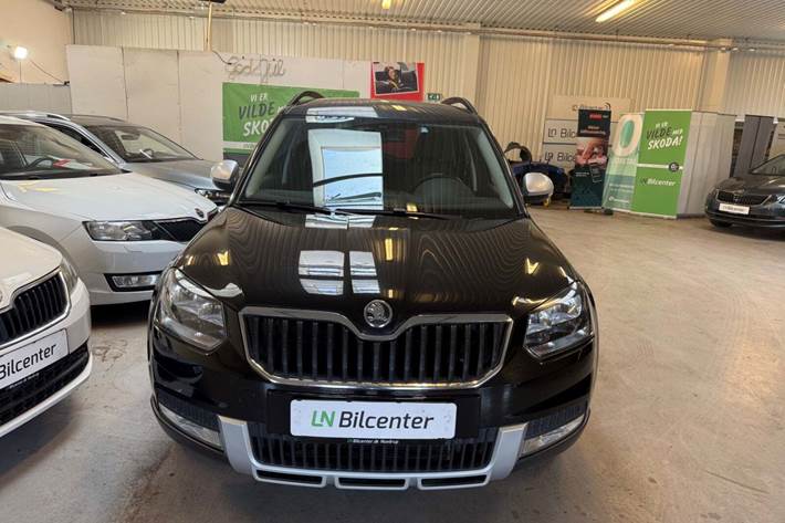 Sort Skoda Yeti Outdoor fra 2015 set udefra