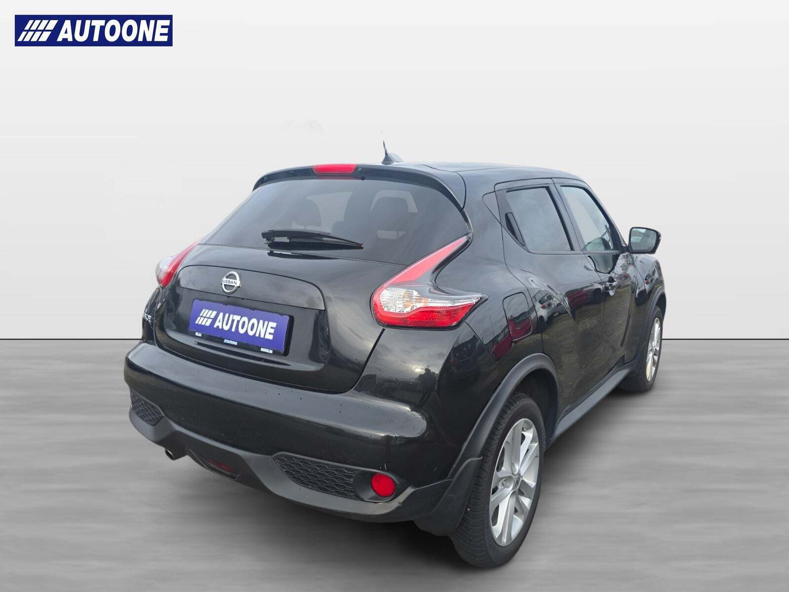 Sort Nissan Juke fra 2016