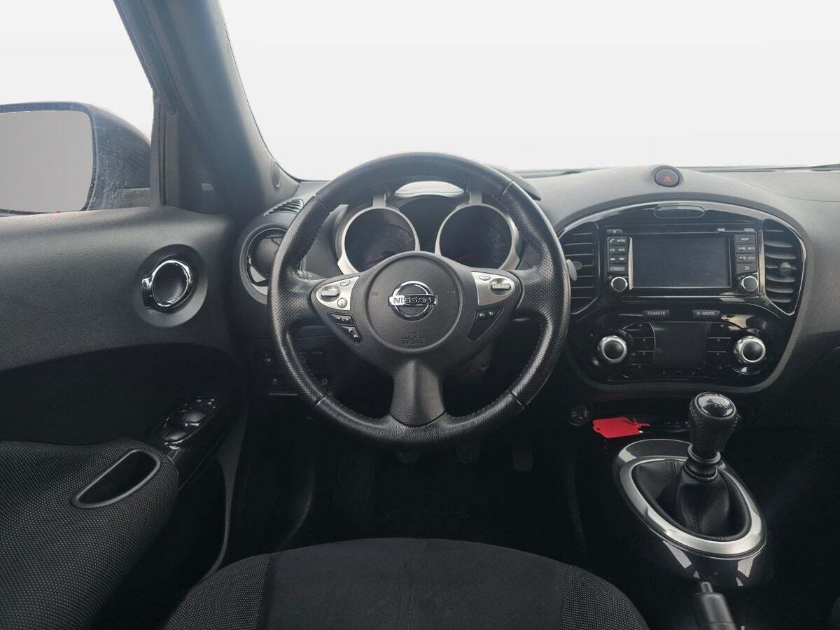 Sort Nissan Juke fra 2016