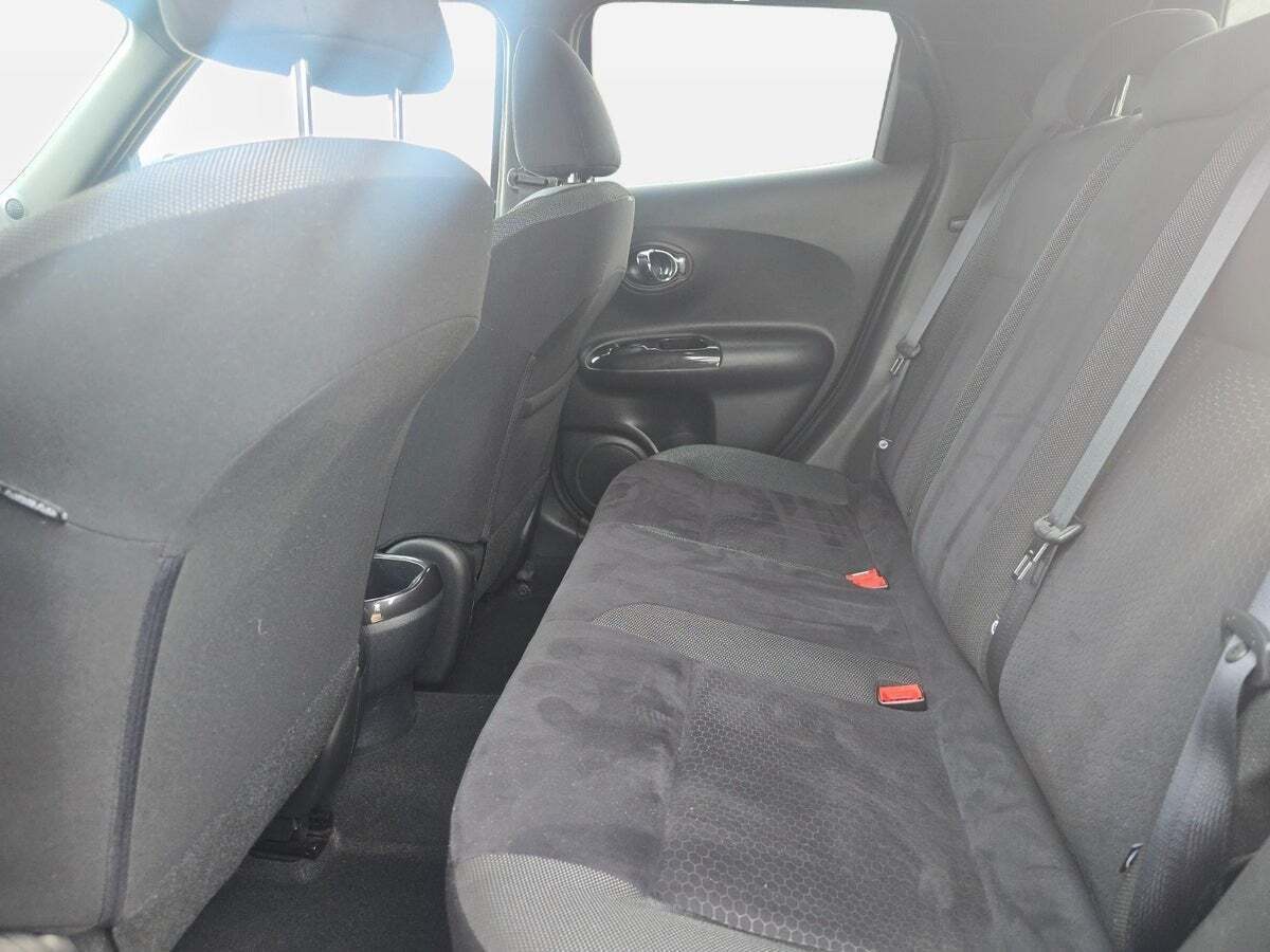 Sort Nissan Juke fra 2016