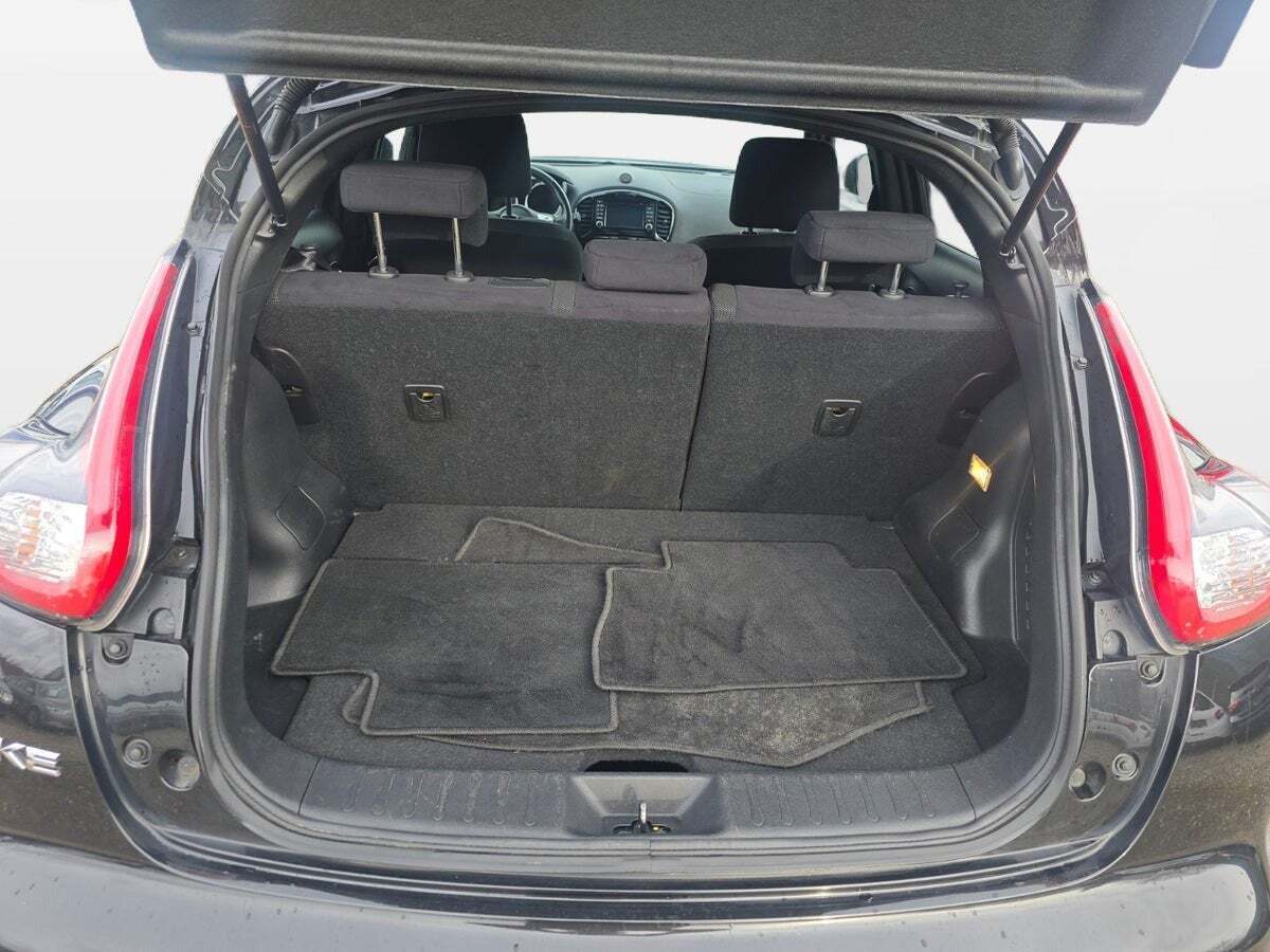 Sort Nissan Juke fra 2016