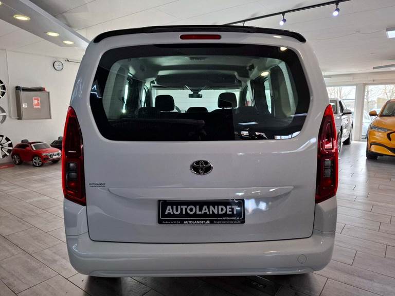 Toyota ProAce City Verso 50 Medium Family