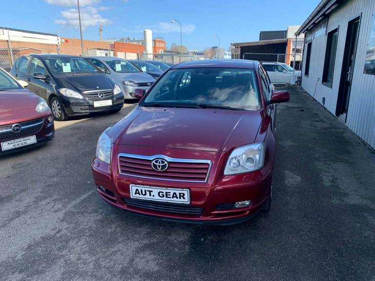 Toyota Avensis 2,0 Sol aut.