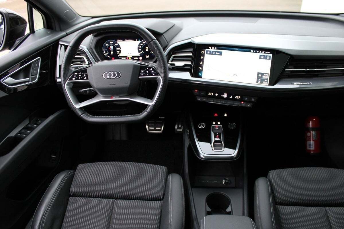 Audi Q4 e-tron 45 S-line