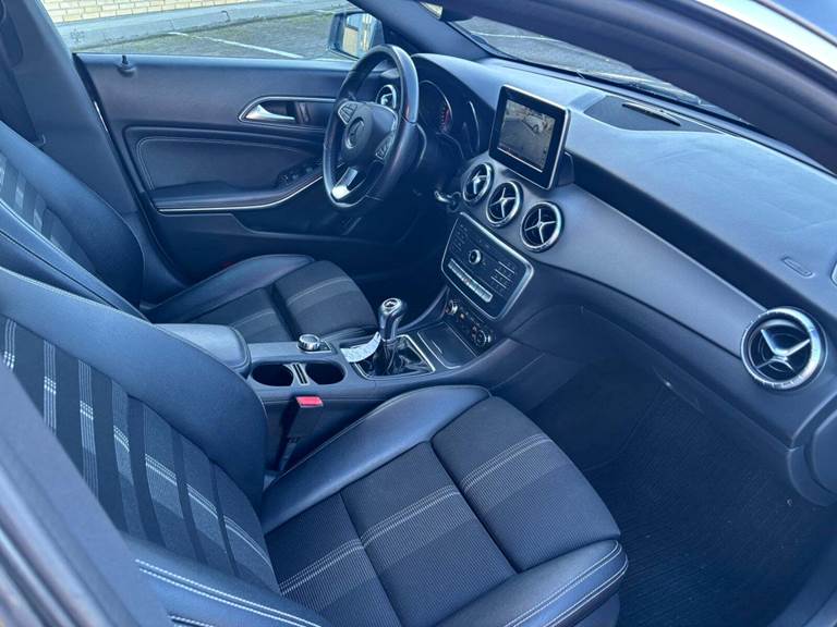 Mercedes CLA200 1,6 Coupé