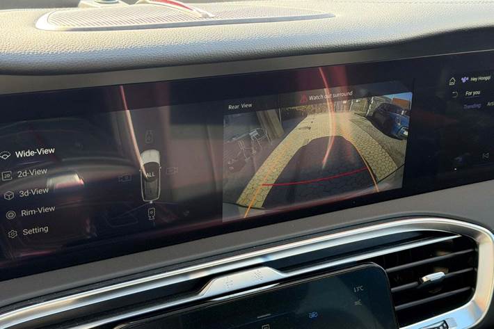 Grå Hongqi E-HS9 fra 2023