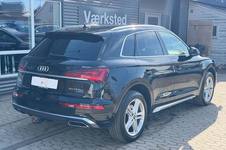 Gul Audi Q5 fra 2021