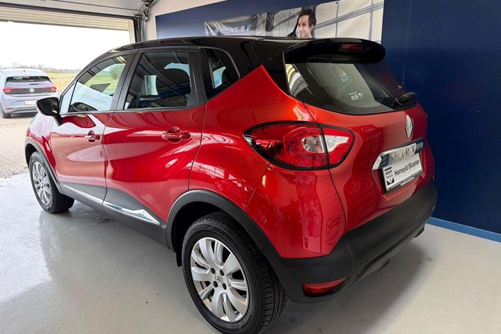 Rød Renault Captur fra 2017