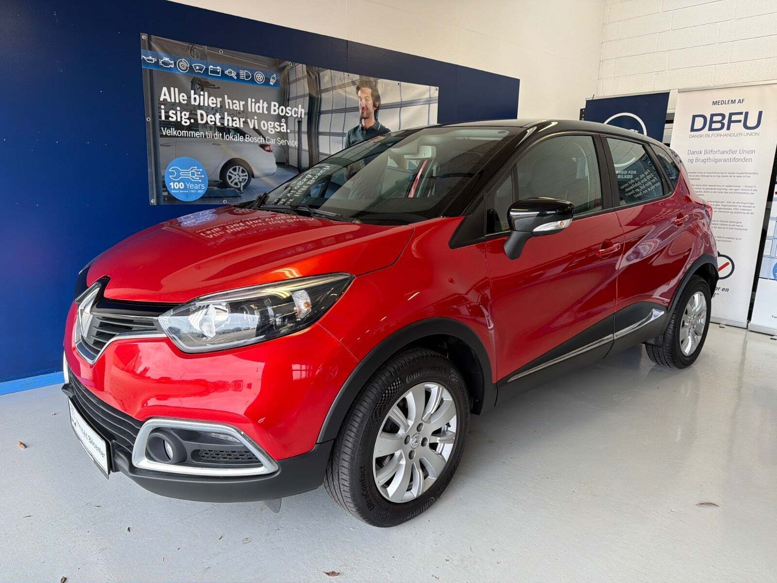 Rød Renault Captur fra 2017