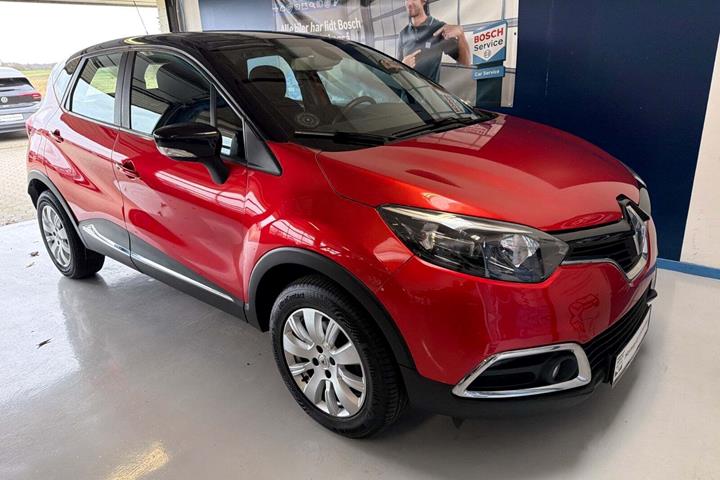 Rød Renault Captur fra 2017