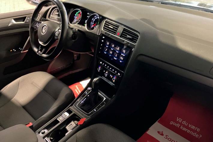 Sort VW e-Golf VII fra 2020