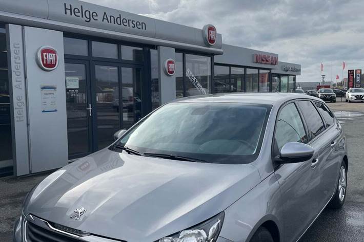 Sølv Peugeot 308 fra 2016