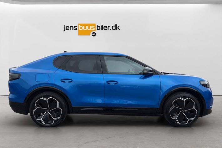 Blå Ford Capri fra 2024