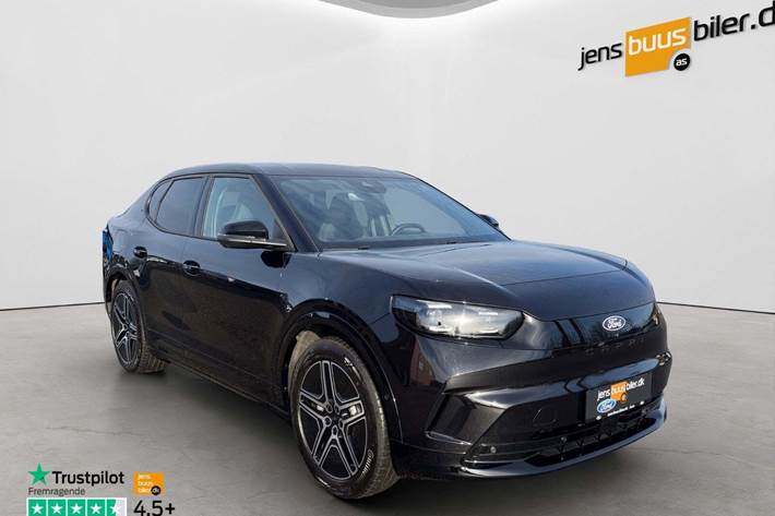 Sort Ford Capri fra 2024