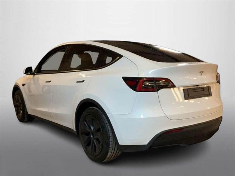 Tesla Model Y RWD