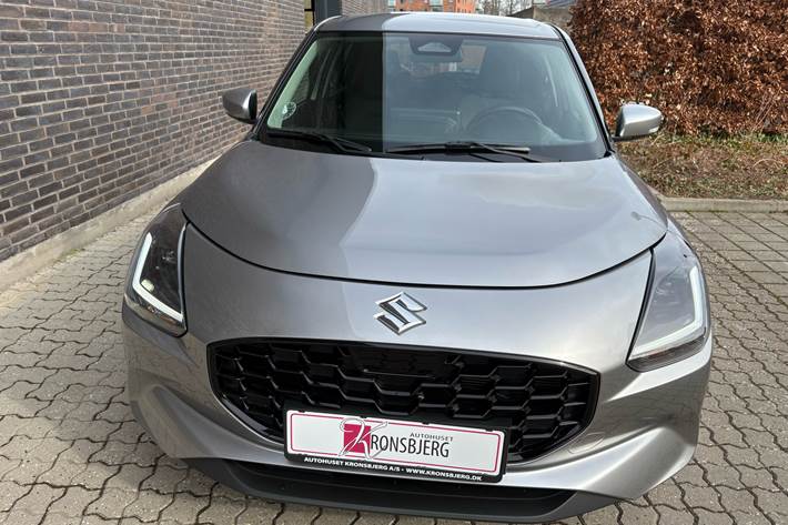 Grå Suzuki Swift fra 2025