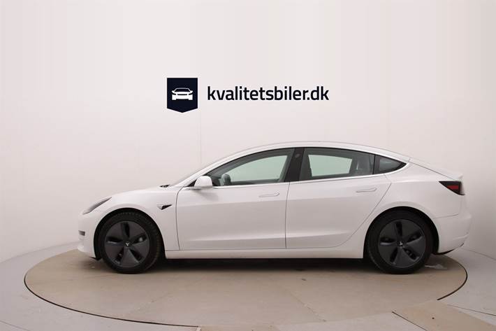 Hvid Tesla Model 3 fra 2020
