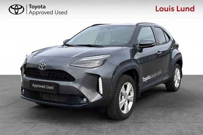 Grå Toyota Yaris Cross fra 2025