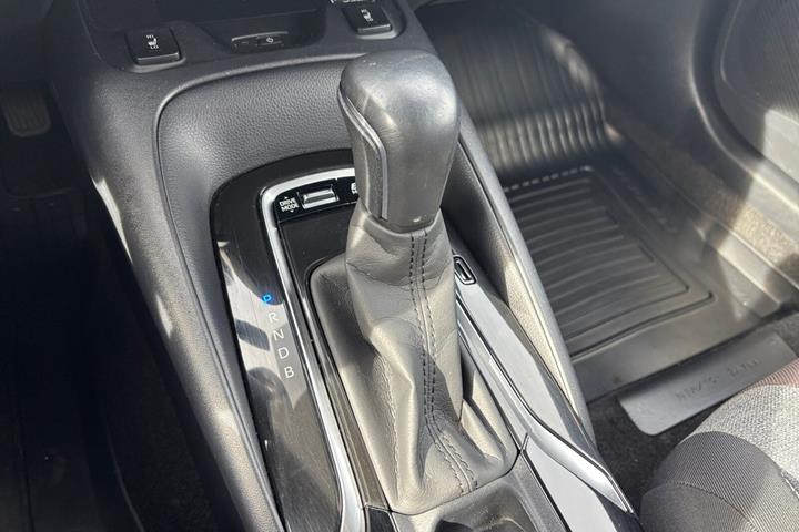 Hvid Toyota Corolla fra 2020
