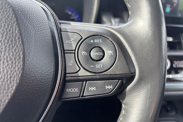 Hvid Toyota Corolla fra 2020