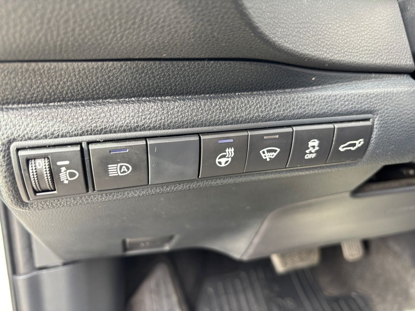 Hvid Toyota Corolla fra 2020