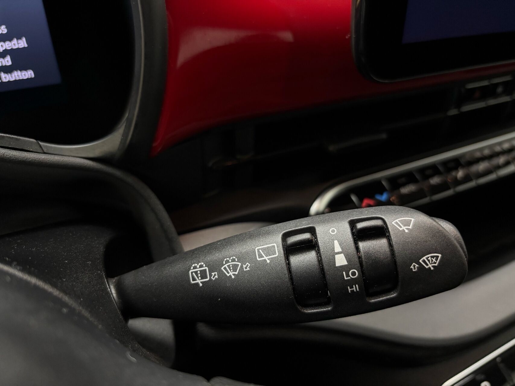 Rød Fiat 500e fra 2023