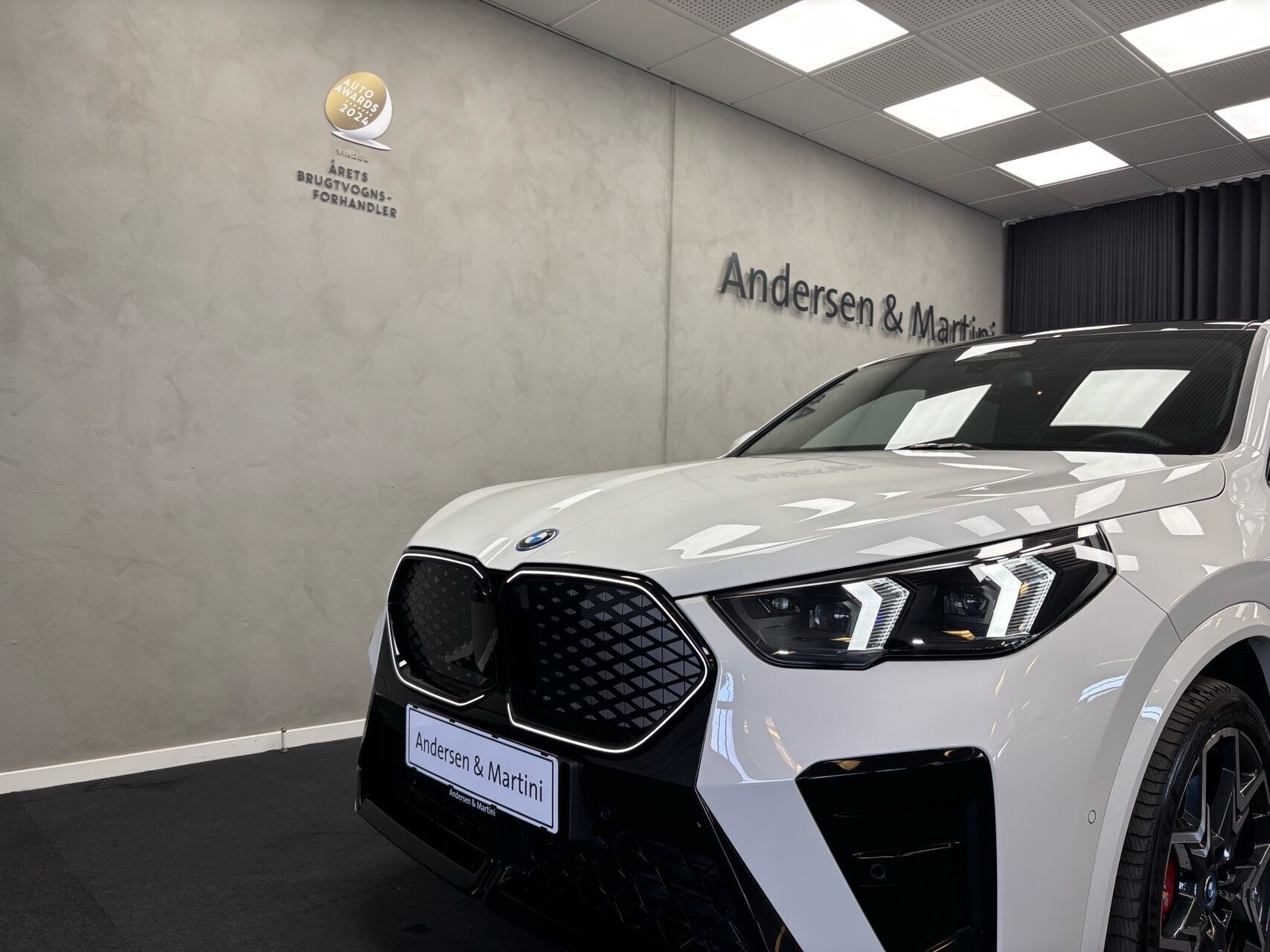 BMW iX2 xDrive30 EL M-Sport 313HK 5d Aut.
