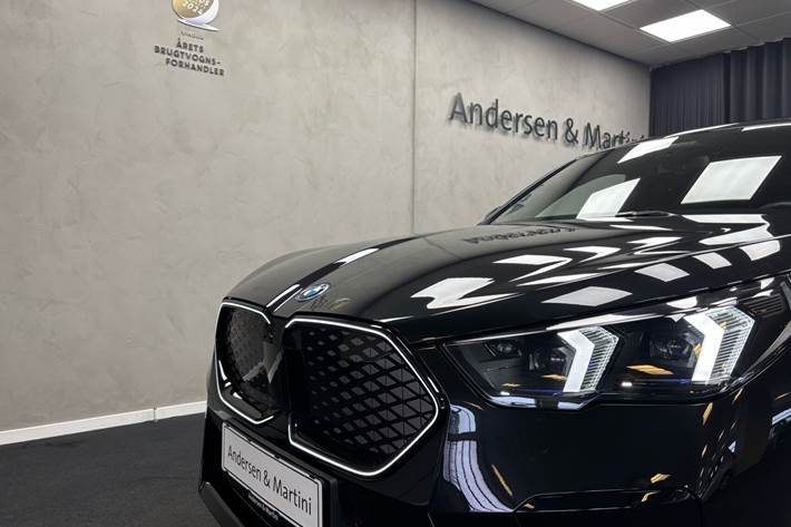Sort BMW iX2 fra 2025
