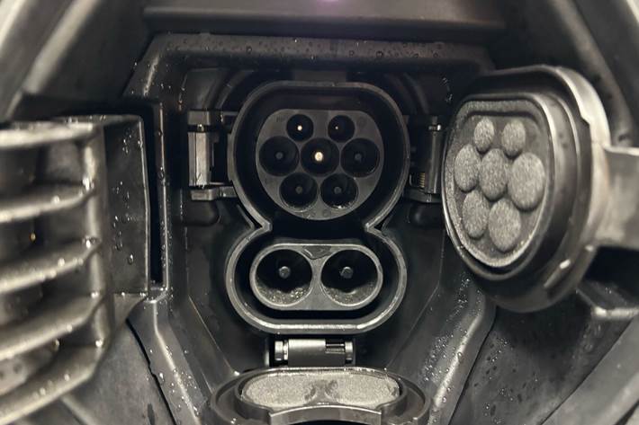 Sort Renault Zoe fra 2022