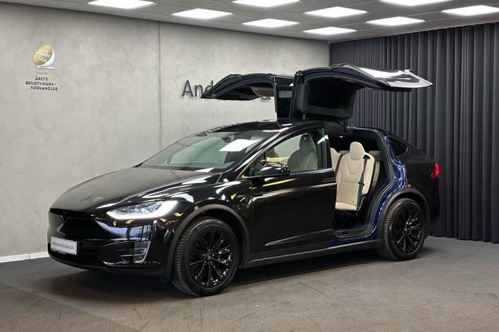 Blå Tesla Model X fra 2020