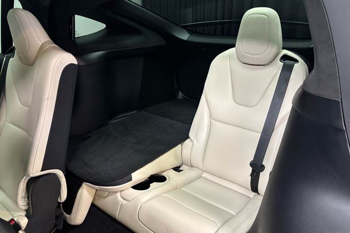 Blå Tesla Model X fra 2020